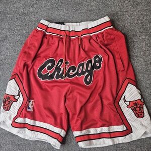 Just Don Chicago Bulls 1997-98 Basketball Shorts Large Red Sewn On Logo‎ Retro